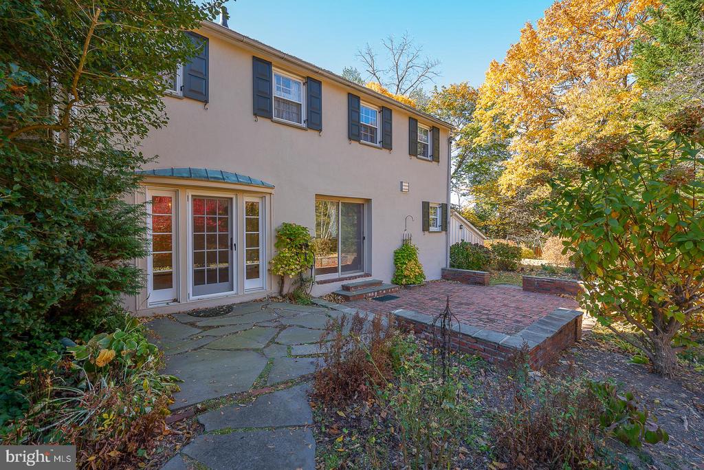 910 YOUNGS FORD ROAD