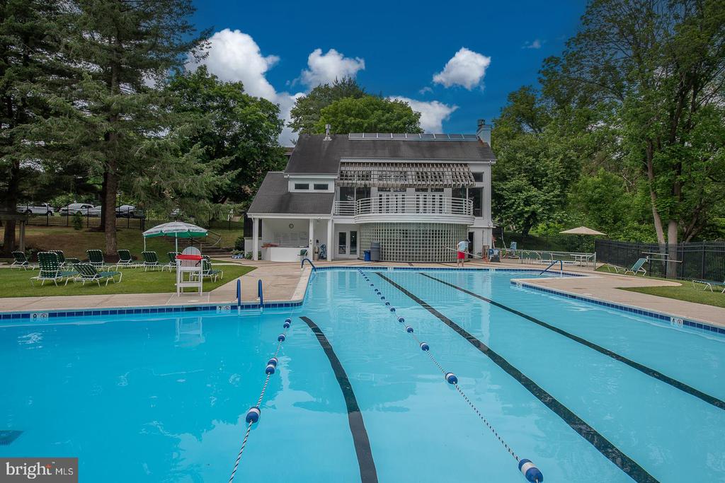 1710 OAKWOOD TERRACE Unit: 5-F