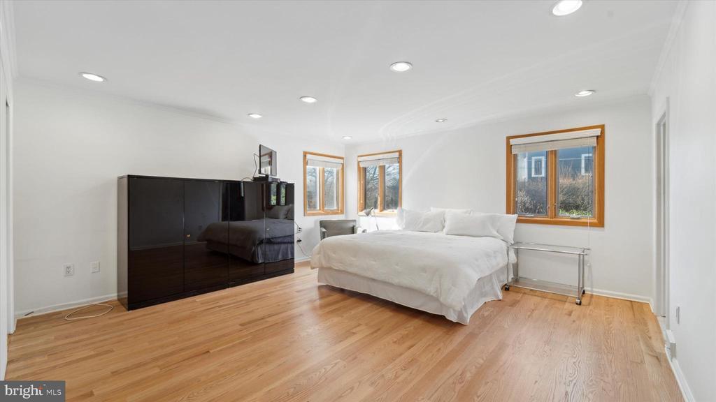 426 MERION ROAD