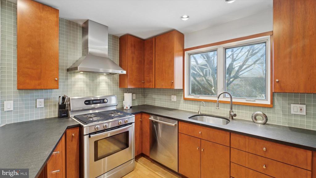 426 MERION ROAD