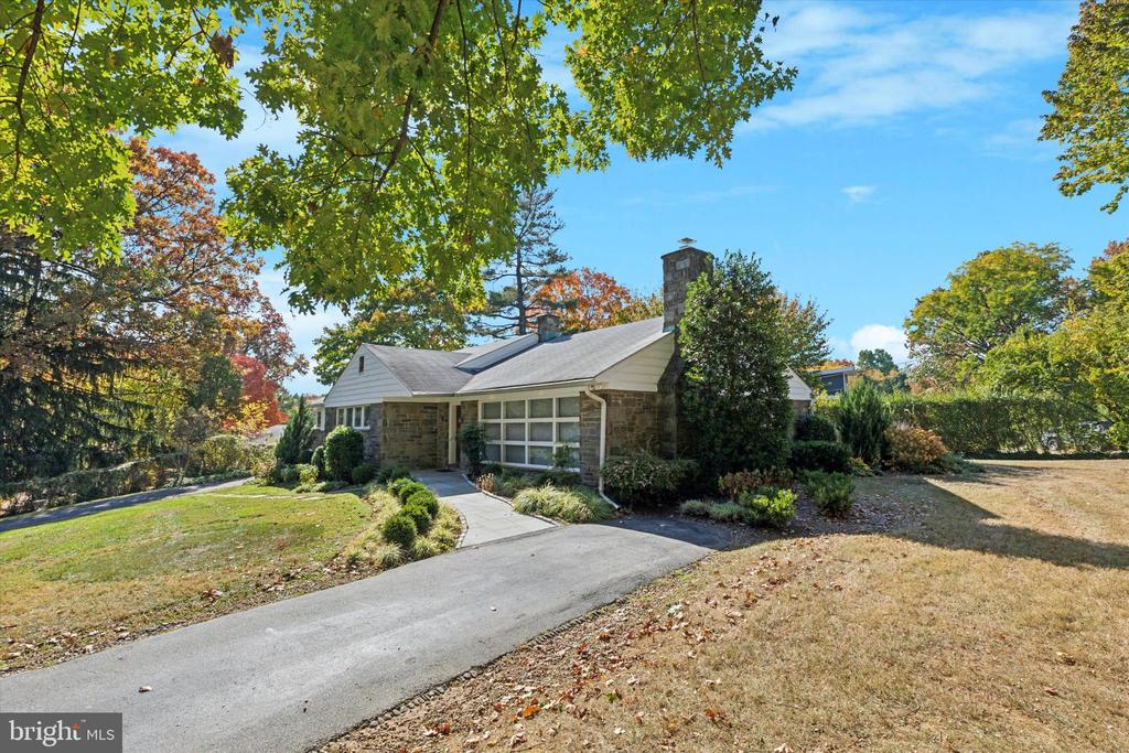 426 MERION ROAD