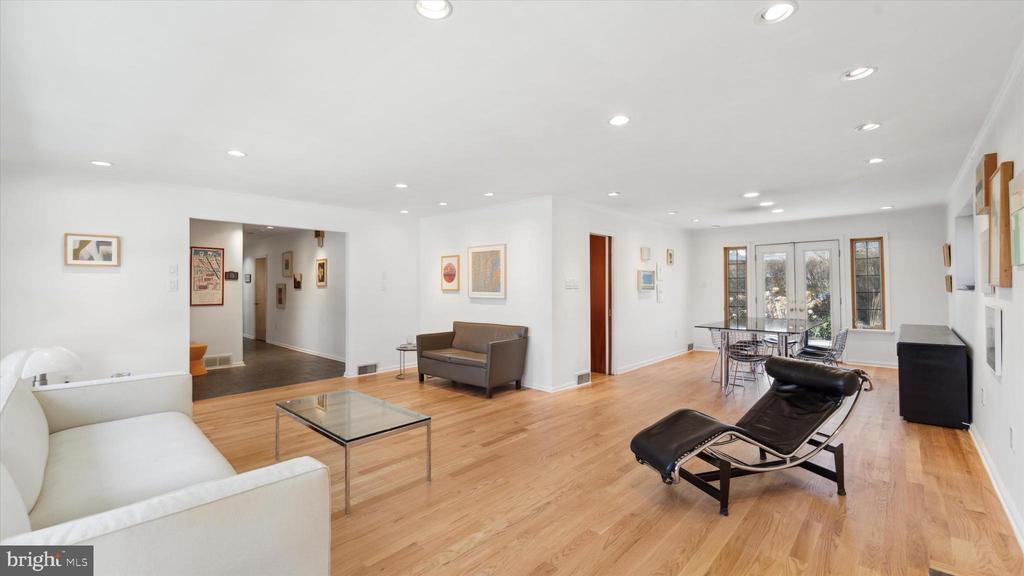 426 MERION ROAD