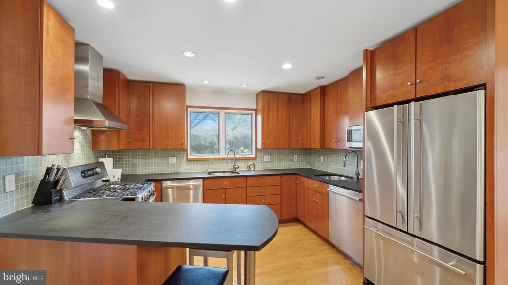 426 MERION ROAD