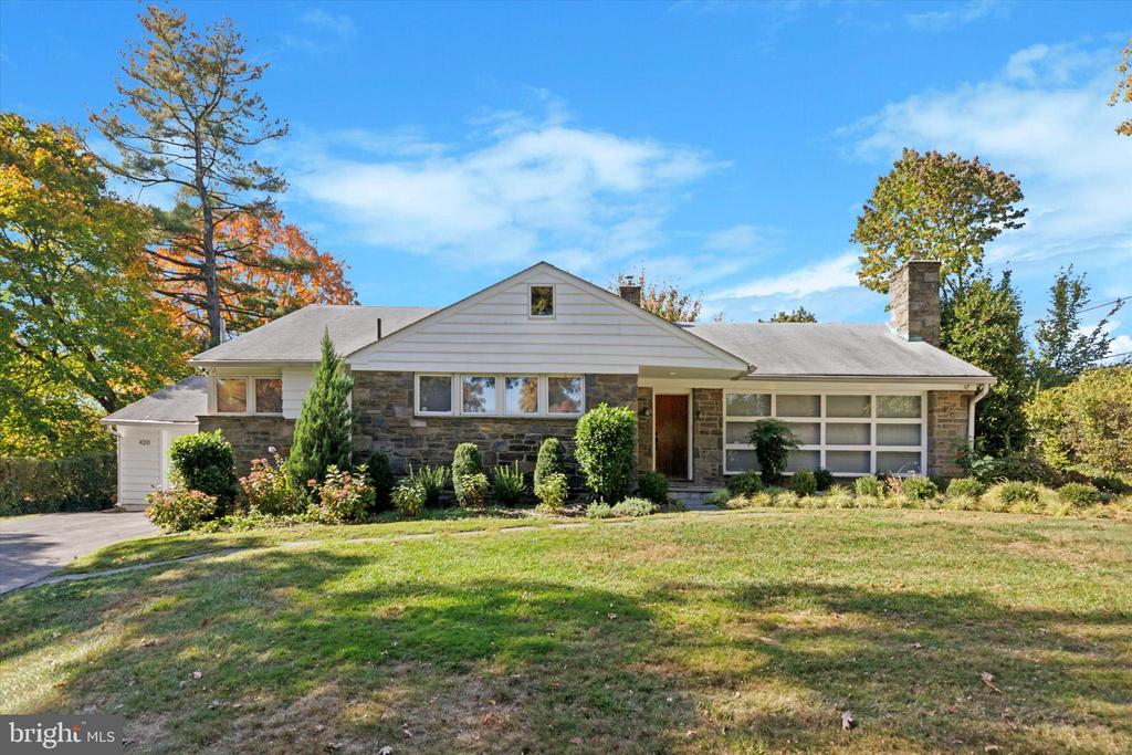 426 MERION ROAD
