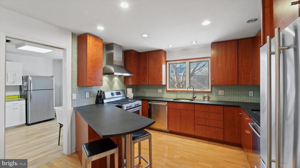 426 MERION ROAD