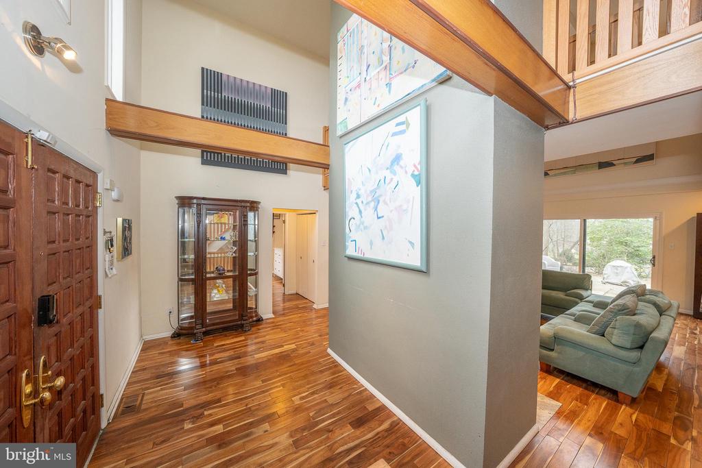 828 SUMMIT ROAD