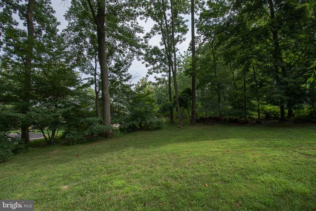 828 SUMMIT ROAD