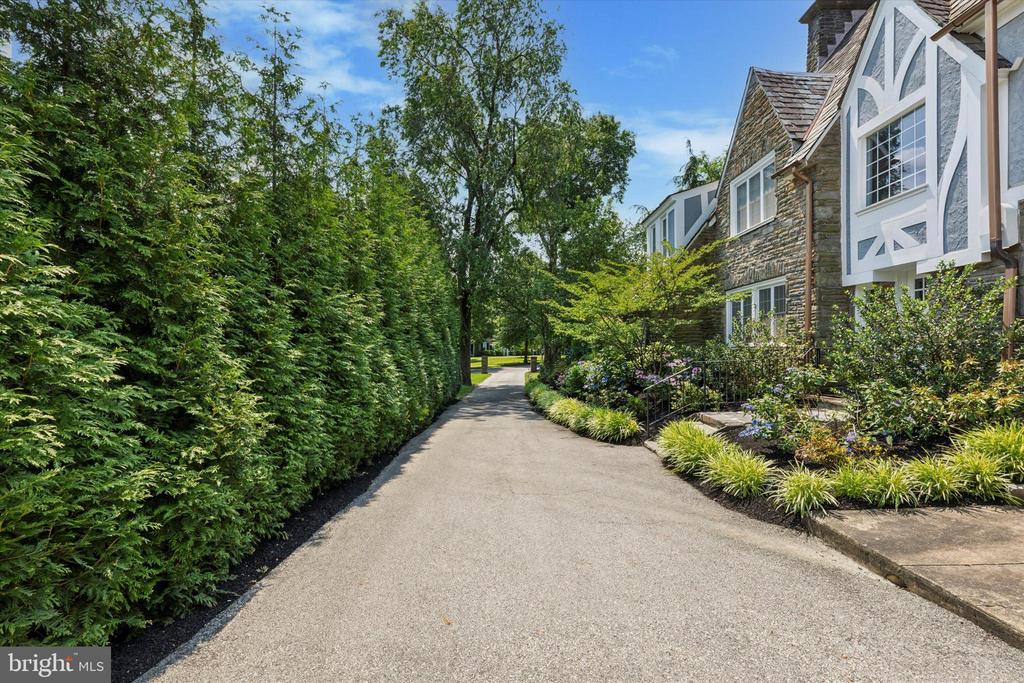 334 FAIRHILL ROAD