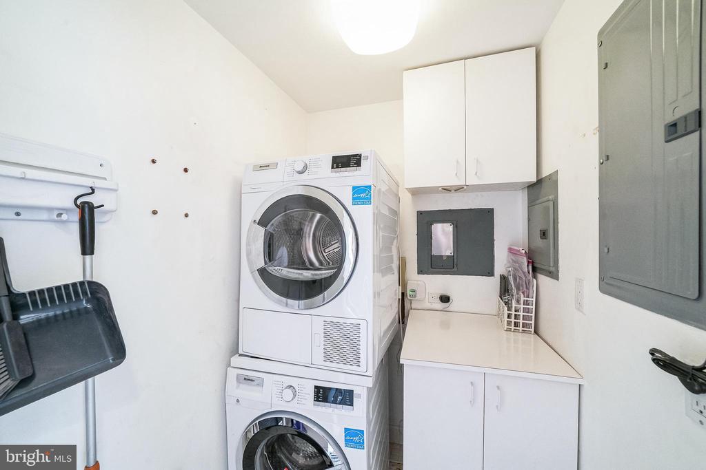 1001 CITY AVENUE Unit: E-906