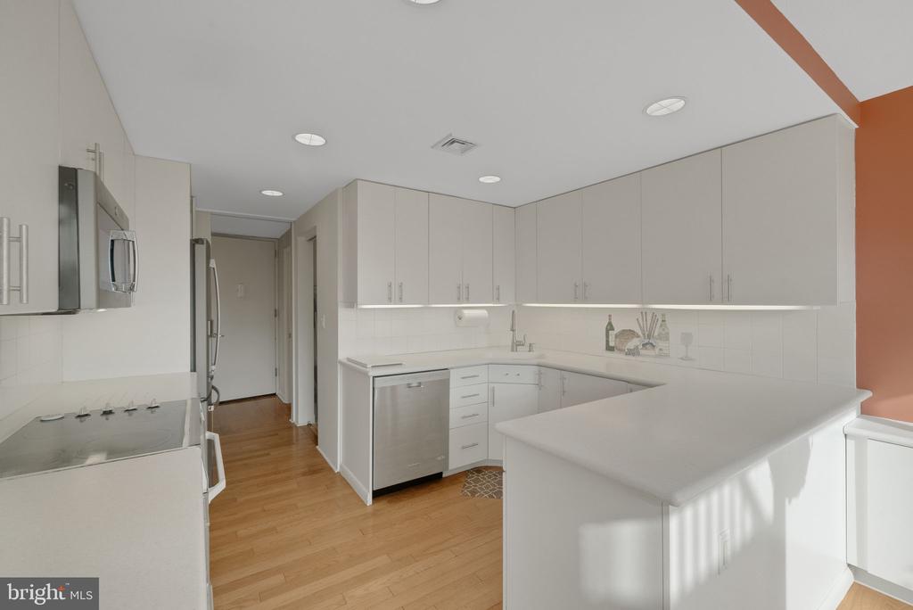 1001 CITY AVENUE Unit: E-906