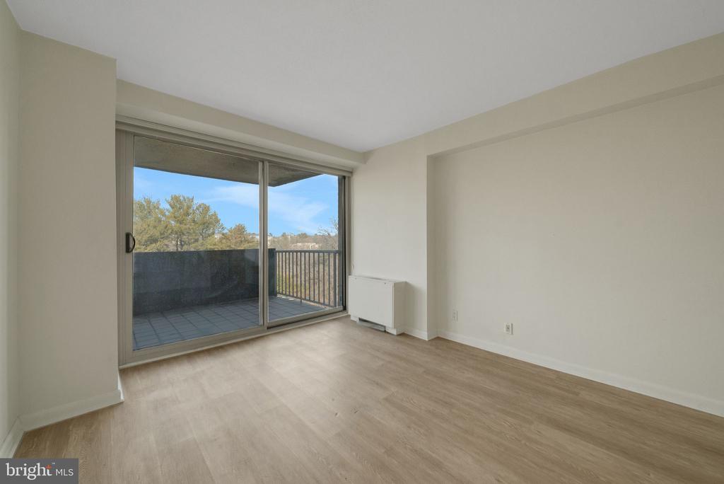 1001 CITY AVENUE Unit: E-906