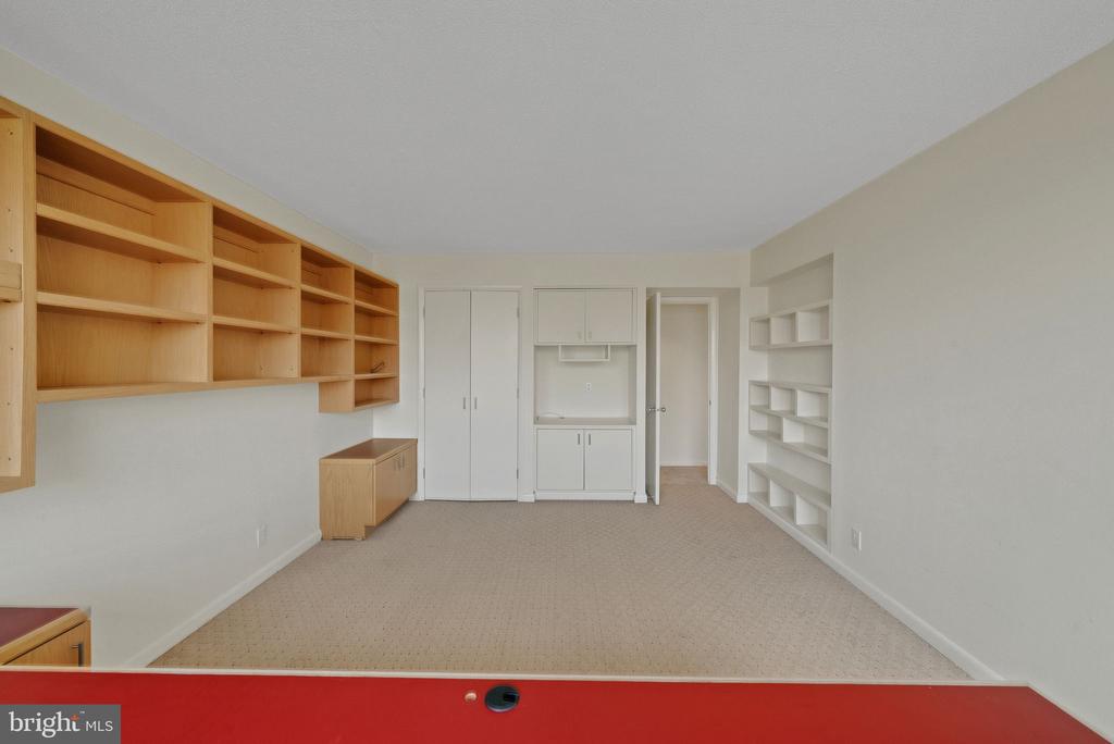 1001 CITY AVENUE Unit: E-906
