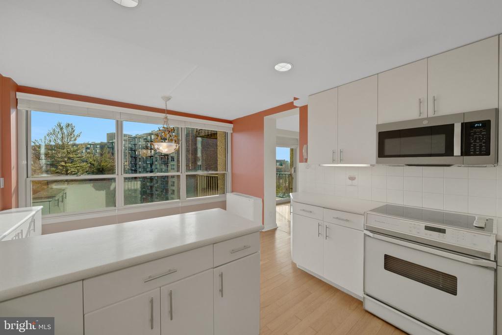 1001 CITY AVENUE Unit: E-906