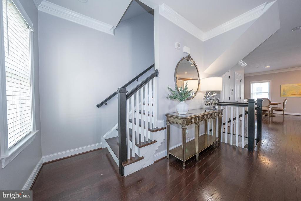 22 N BUCK LANE