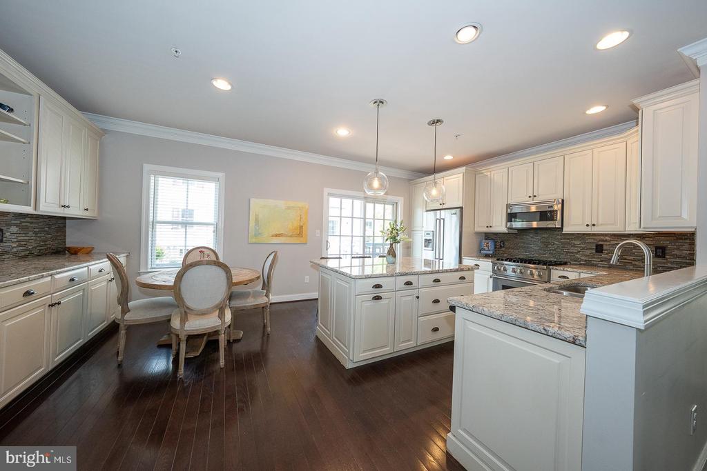 22 N BUCK LANE