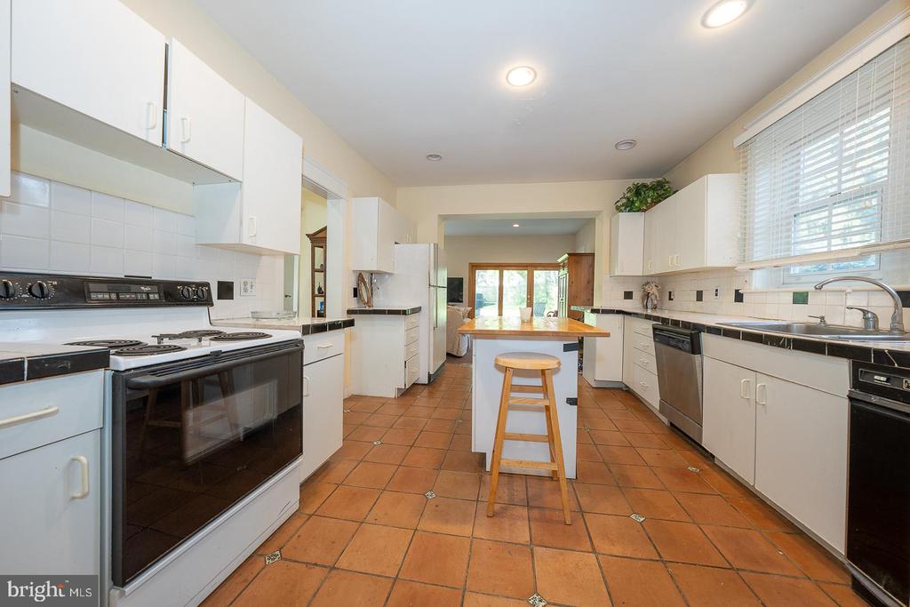 416 CONSHOHOCKEN STATE ROAD
