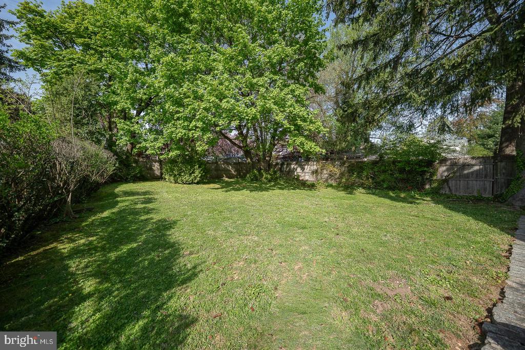416 CONSHOHOCKEN STATE ROAD