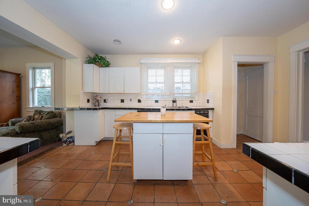 416 CONSHOHOCKEN STATE ROAD