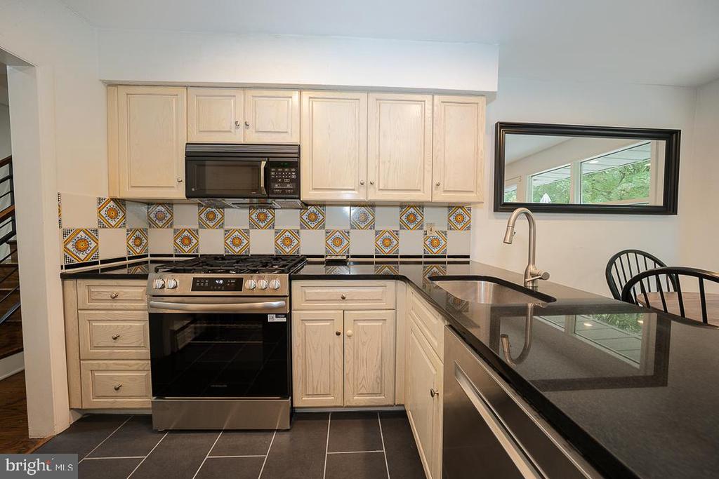 1423 HAGYS FORD ROAD