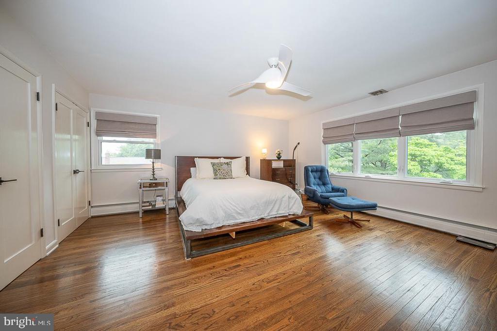 1423 HAGYS FORD ROAD