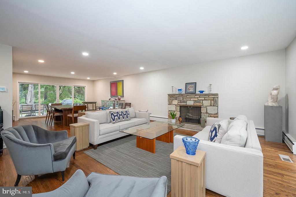 1423 HAGYS FORD ROAD