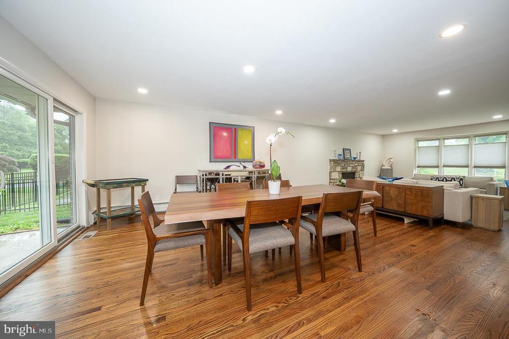1423 HAGYS FORD ROAD