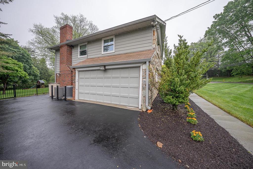 1423 HAGYS FORD ROAD