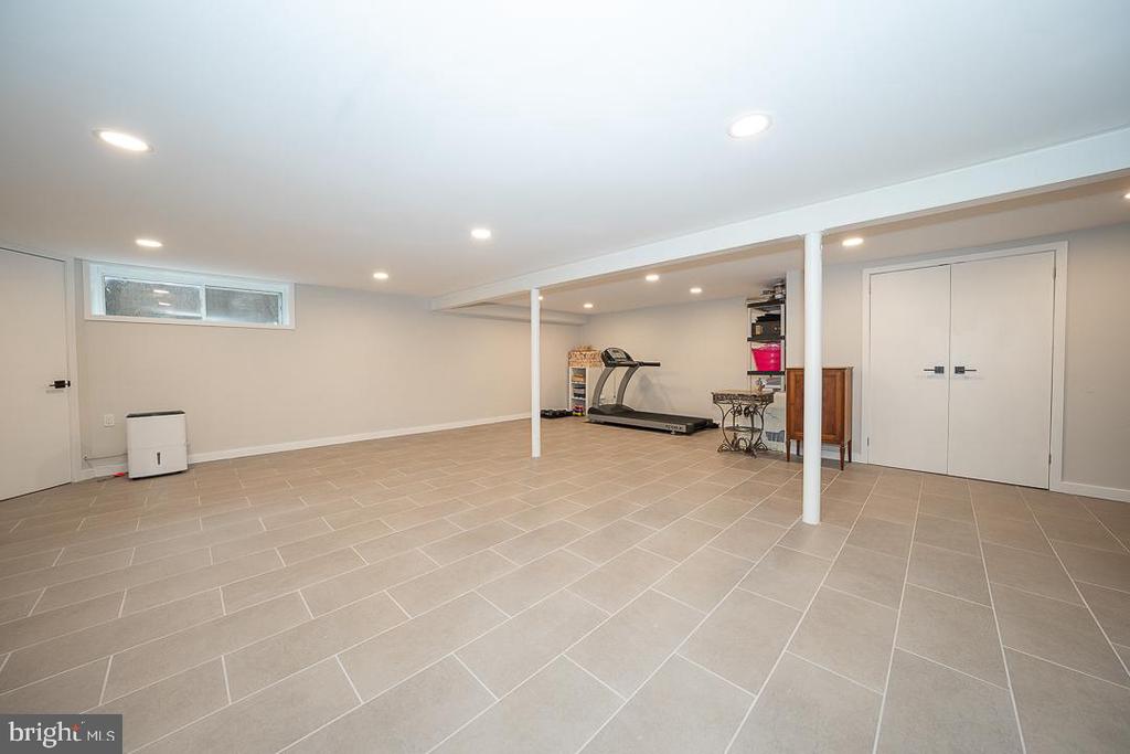 1423 HAGYS FORD ROAD