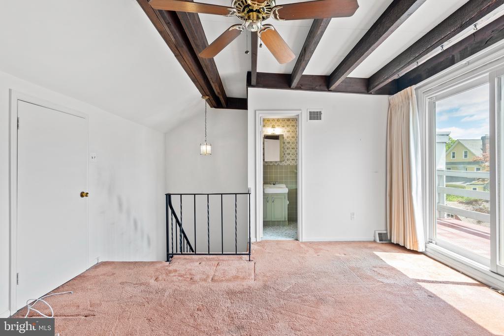 15 LLANFAIR ROAD Unit: B