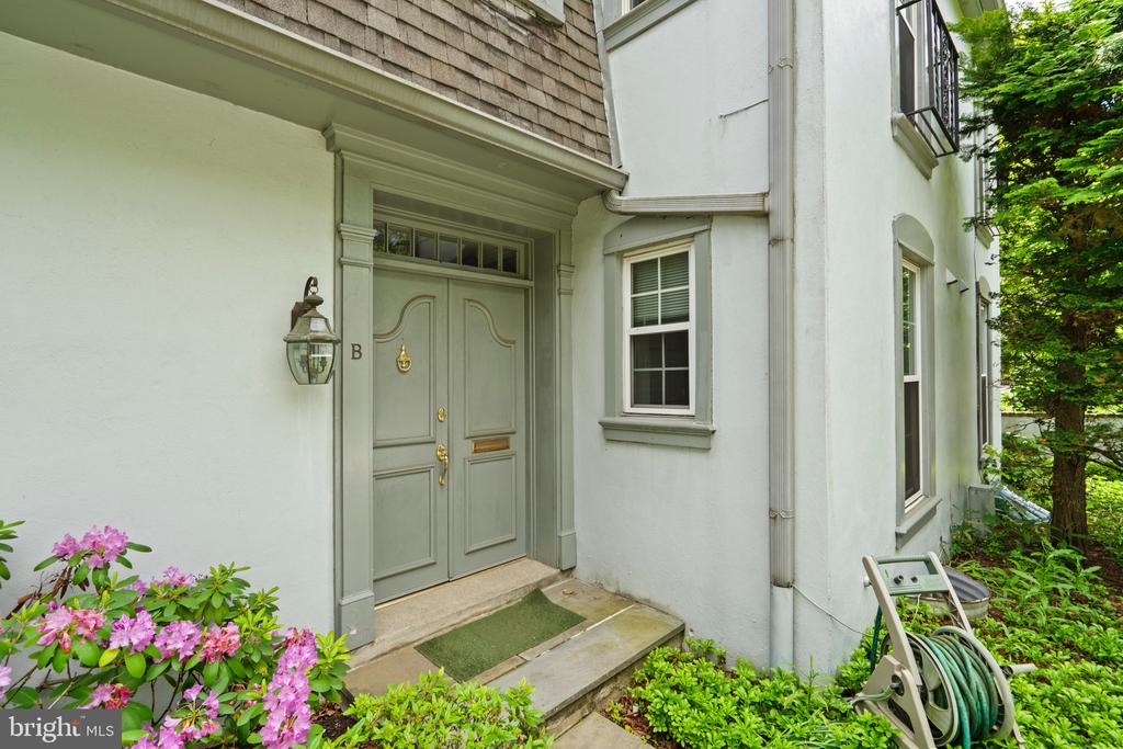 15 LLANFAIR ROAD Unit: B