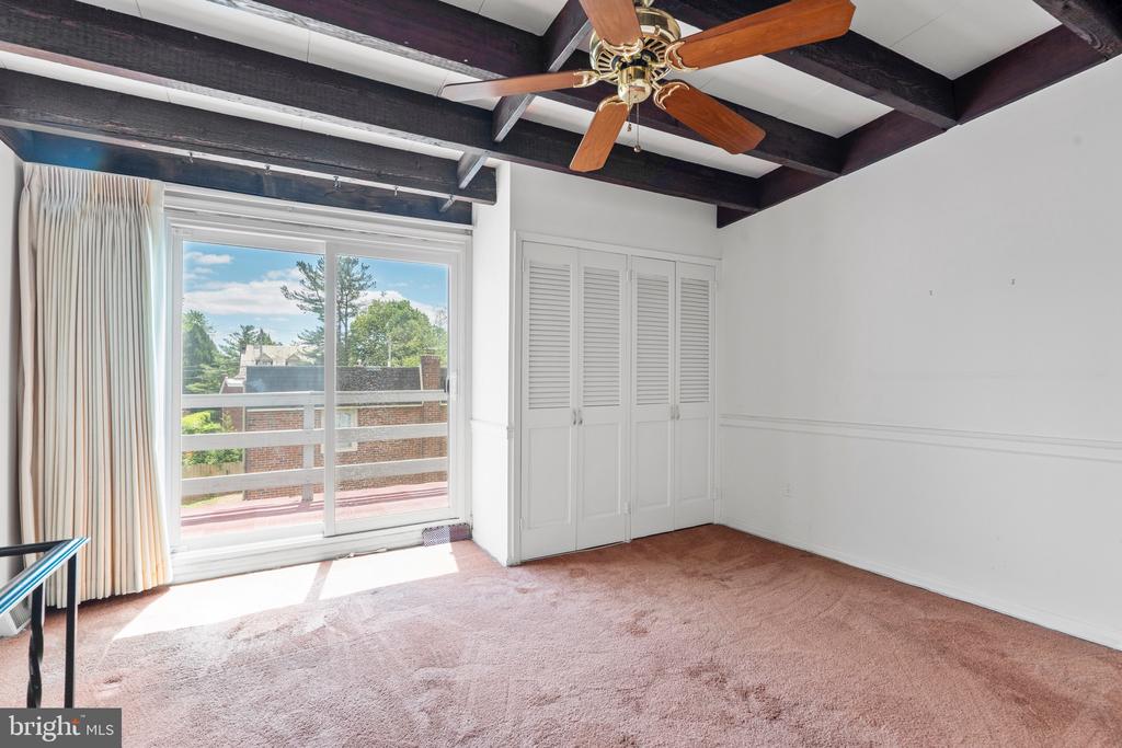 15 LLANFAIR ROAD Unit: B
