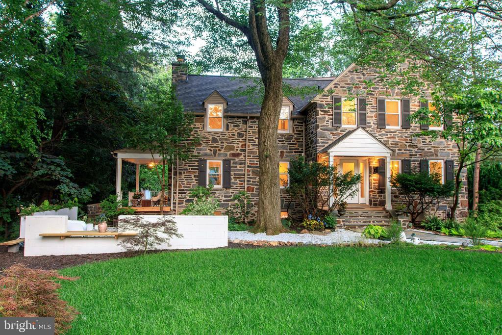 743 CLARENDON ROAD