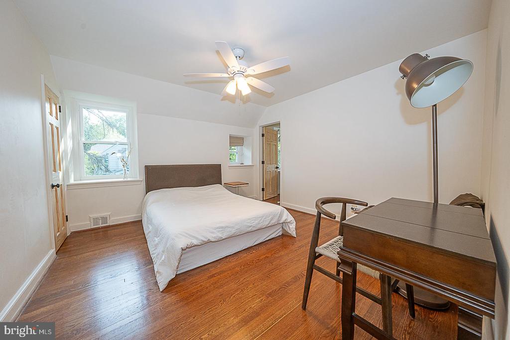 743 CLARENDON ROAD