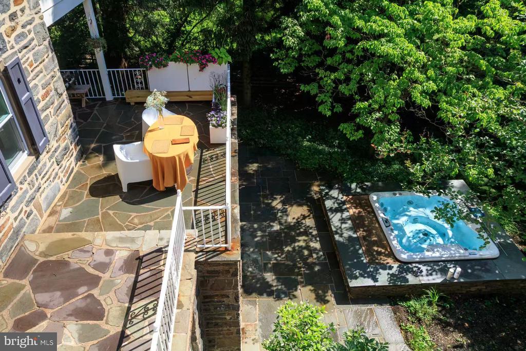 743 CLARENDON ROAD