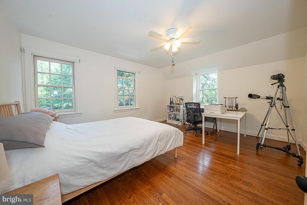 743 CLARENDON ROAD