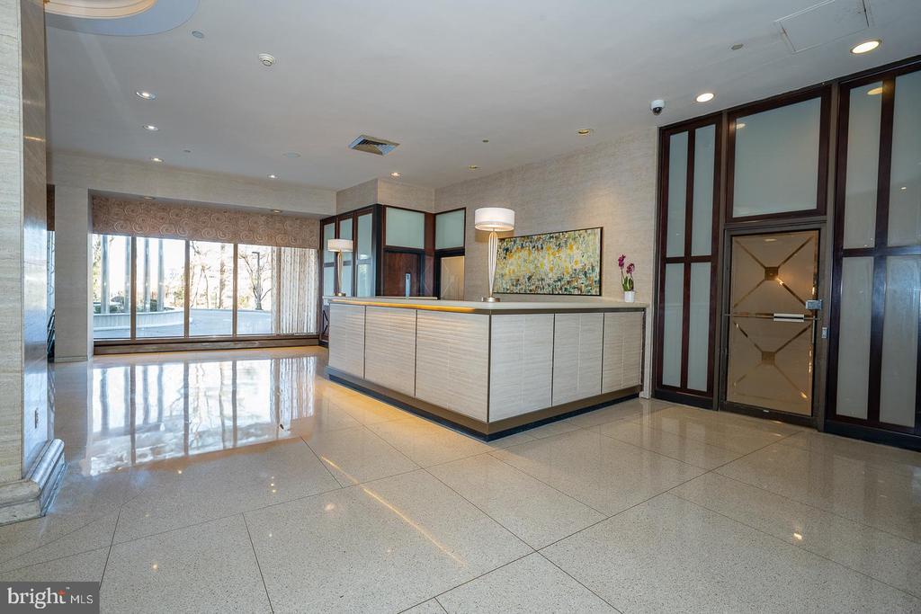 191 PRESIDENTIAL BOULEVARD Unit: R1009-1010