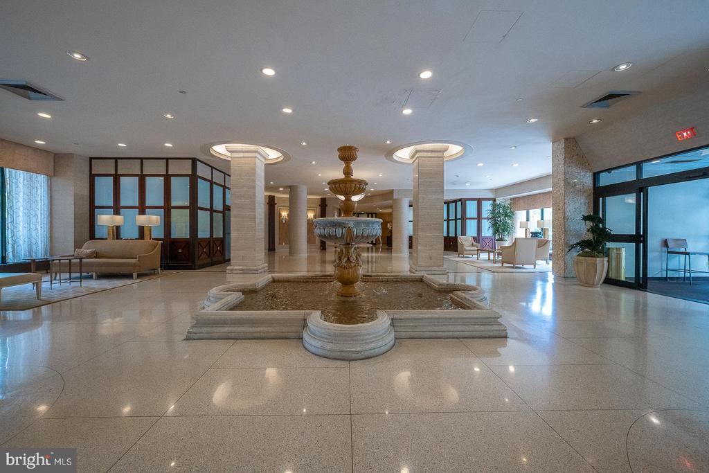 191 PRESIDENTIAL BOULEVARD Unit: R1009-1010