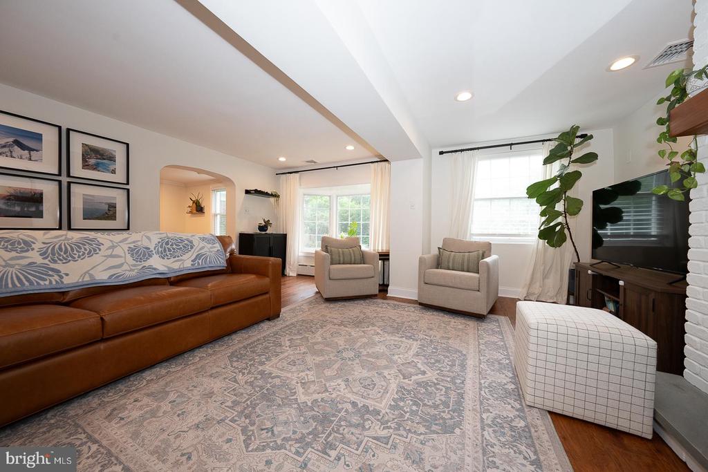 461 ROCK GLEN DRIVE