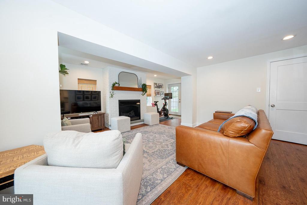 461 ROCK GLEN DRIVE