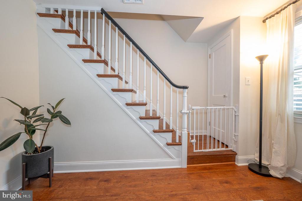 461 ROCK GLEN DRIVE