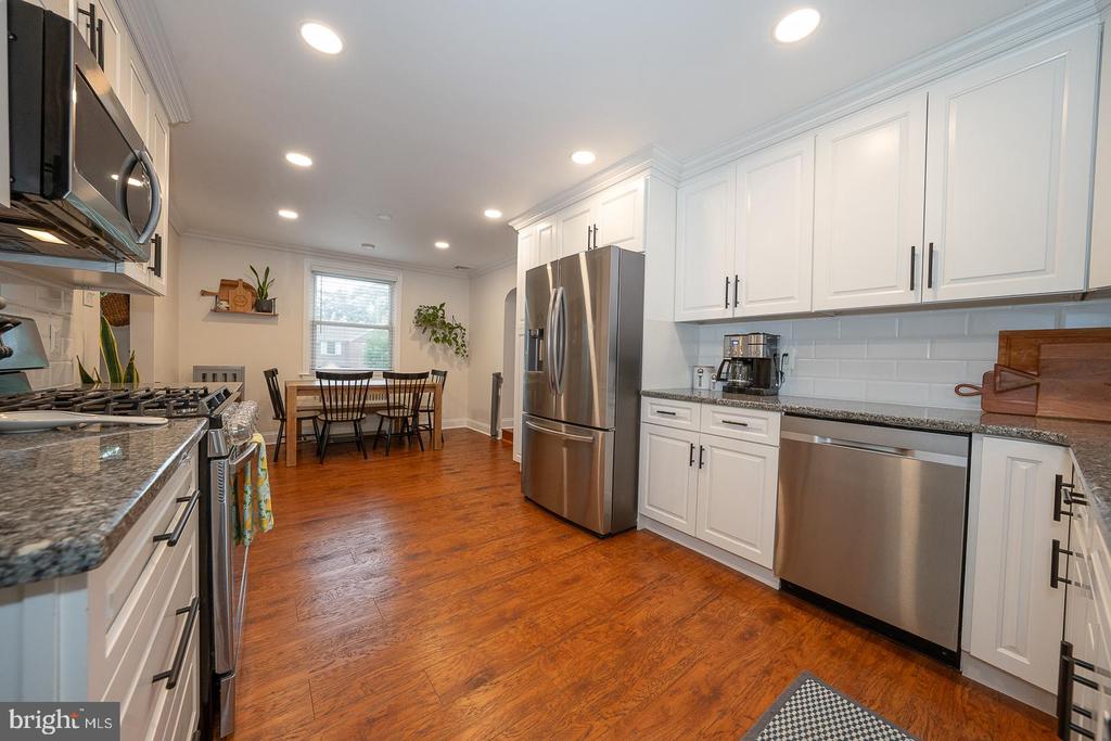 461 ROCK GLEN DRIVE