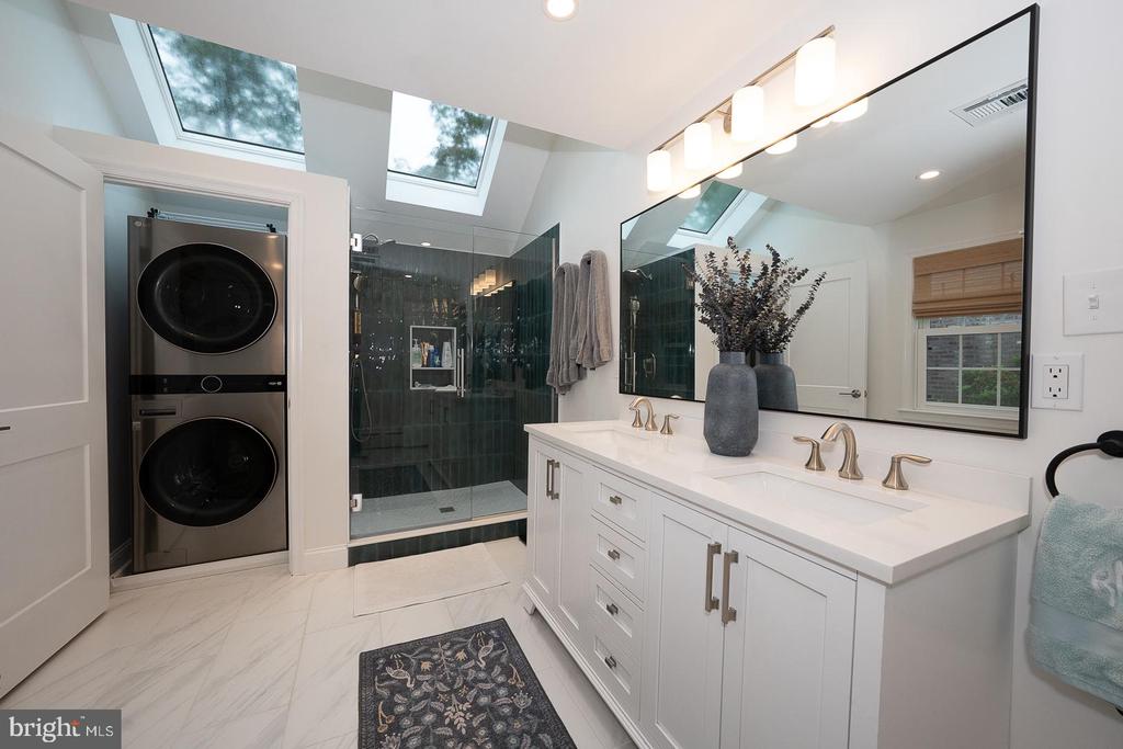 461 ROCK GLEN DRIVE