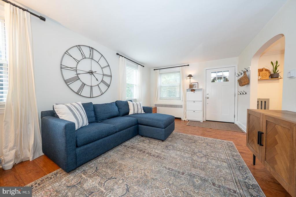 461 ROCK GLEN DRIVE