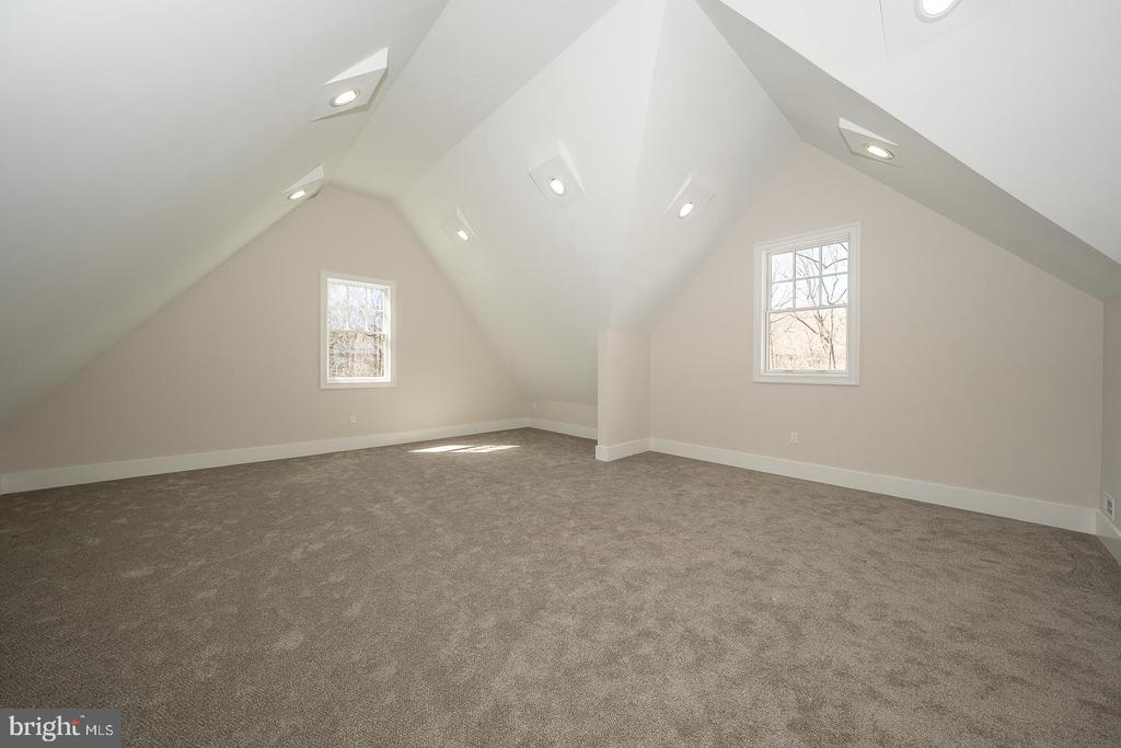 651 MERION SQUARE ROAD