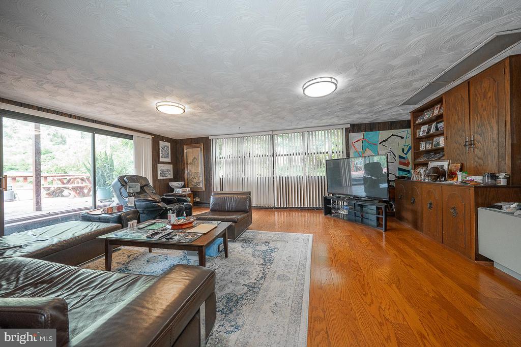323 HIDDEN RIVER ROAD