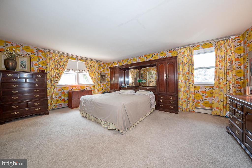 323 HIDDEN RIVER ROAD