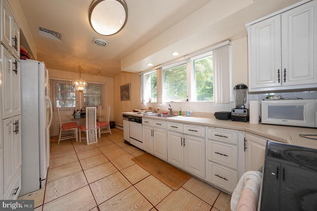 323 HIDDEN RIVER ROAD