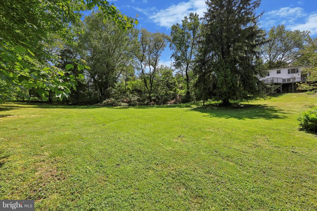 527 CONSHOHOCKEN STATE ROAD