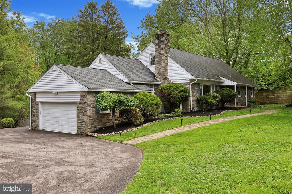 527 CONSHOHOCKEN STATE ROAD