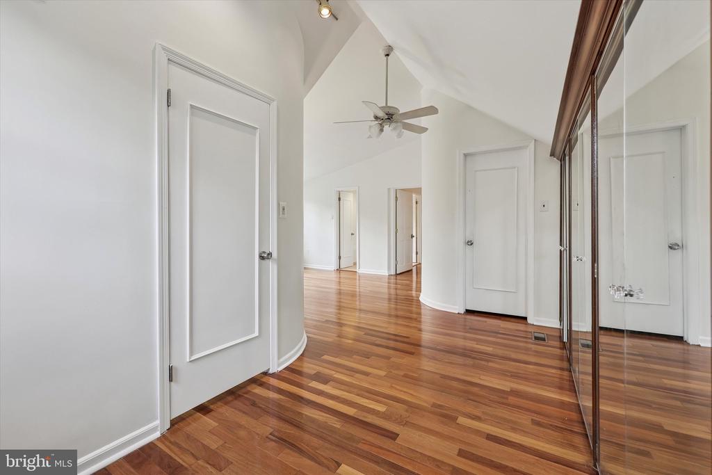 527 CONSHOHOCKEN STATE ROAD